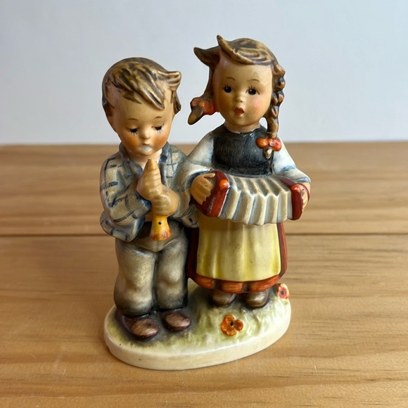 Vintage 1952 Hummel 